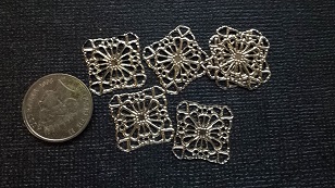 Silver square charms pack 5  approx 1cm  Filigree Limited qty